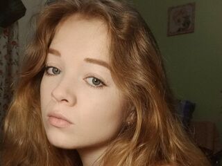camgirl masturbating with sex toy ErlineGrief