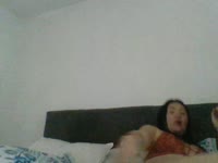 Quitarme la ropa es solo el primer paso, la forma de tocar el cielo a través de mis deseos, usando mis juguetes y gimiendo tu nombre.