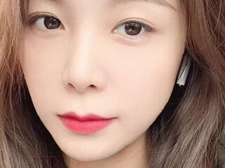 naughty camgirl fingering pussy AhJing