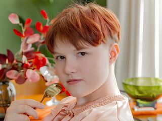webcam girl AuroraGlo
