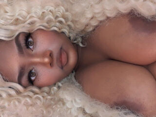 nude gamgirl BarbieThiara