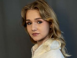 adult chat room HelenPetrini