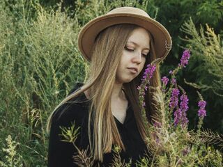 naughty cam girl masturbating with dildo KarenLowe