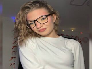 cam girl spreading pussy KatieGoodacre