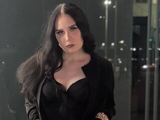 closeup web cam KelsiLowndes