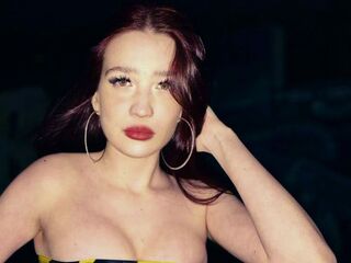 cam girl playing with dildo KimberleyStrader