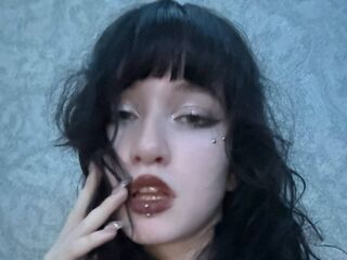 free webcam chatroom LouisePerrish