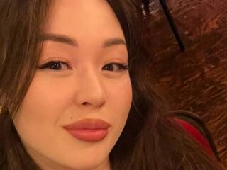 topless camgirl MalkaBoccanfuso