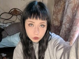 bedroom cam MauraAupperle
