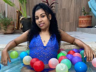 topless webcam girl NickyLeyster