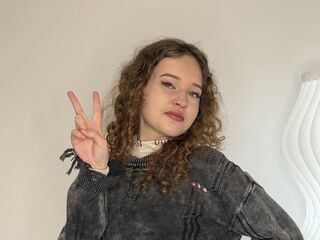camslut naked SherikaMantony
