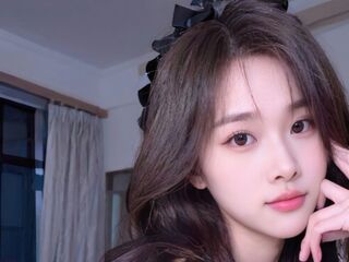 camgirl playing with dildo miaomiao