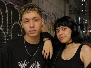 livechat cam AxelAndCloe