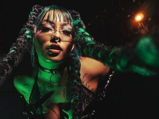 slave chatroom MadyWestt