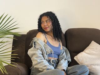 nude camgirl picture AddanasDaven