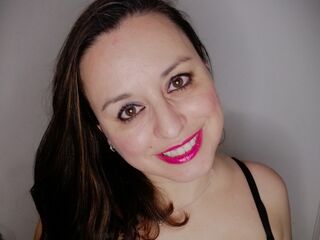 webcam strip tease show AdelaAlbaNatural