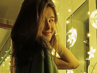 naughty camgirl masturbating with dildo AliceBrew