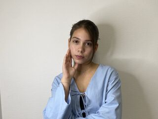 adultcam pic AlishiaCowlin