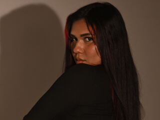 fingering webcam girl AlizLatifa