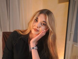 camwhore masturbating with vibrator AlonaYouell