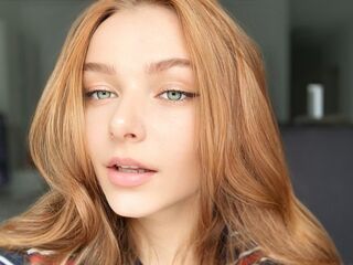 naked girl with webcam masturbating with vibrator AmberEvens