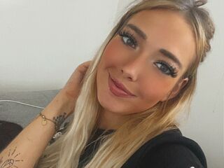 spy web cam AmyNoe