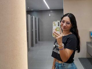 hot cam play AnitMiller