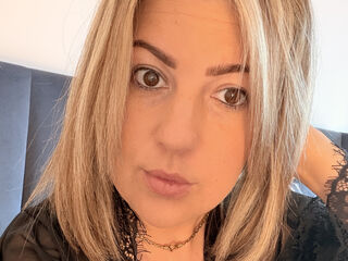 cam girl live BelleWarick