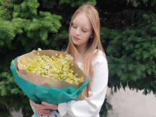 adult liveshow ChristieBrozyna