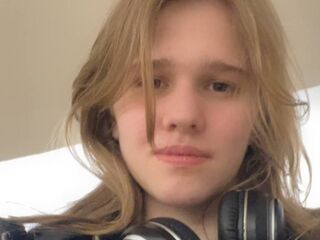 webcamgirl chatroom ChristieDemaline