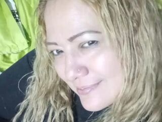 fingering girl chat ClauMills