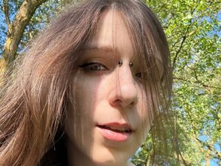 cam strip tease CordeliaHelmig