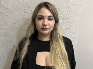 hot cam girl fingering shaved pussy CoryCase