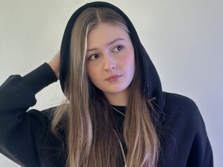 fingering webcamgirl DainaFranklin