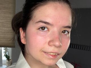 fingering camgirl DaisyMolen