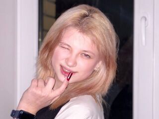 girl shaving pussy DaisySponholz