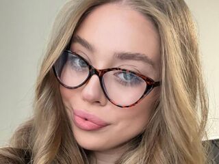 naked webcam girl photo DianeWhitly