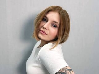 naked girl with webcam masturbating with vibrator ElenorLandes