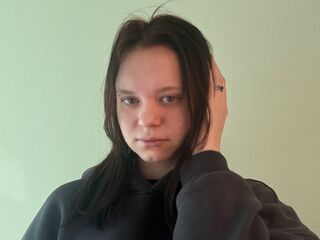 camslut topless ElmiraSegala