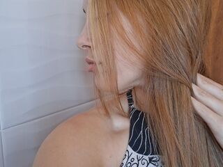 cam girl playing with sextoy FlorAnderson