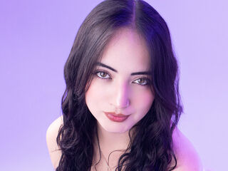 naked camgirl fingering pussy GabbieCarter