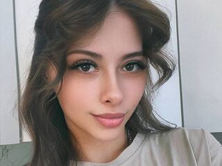 camgirl playing with sex toy GigiTijerino