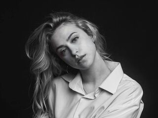live video chat GwynethHibbits