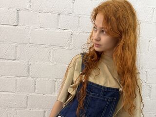 hot cam girl fingering shaved pussy HeidyMichaelsen