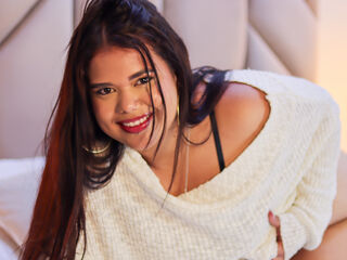 masturbating webcamgirl IvoneSky