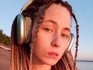 nude camgirl photo JodeeChum