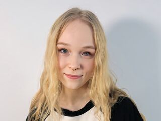 naughty cam girl picture KamiMellema