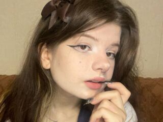 camwhore masturbating with dildo KarolynBerendzen