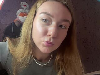 free nude live show KayeEliasen