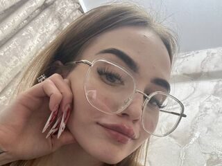 hot cam girl KeeleyAston